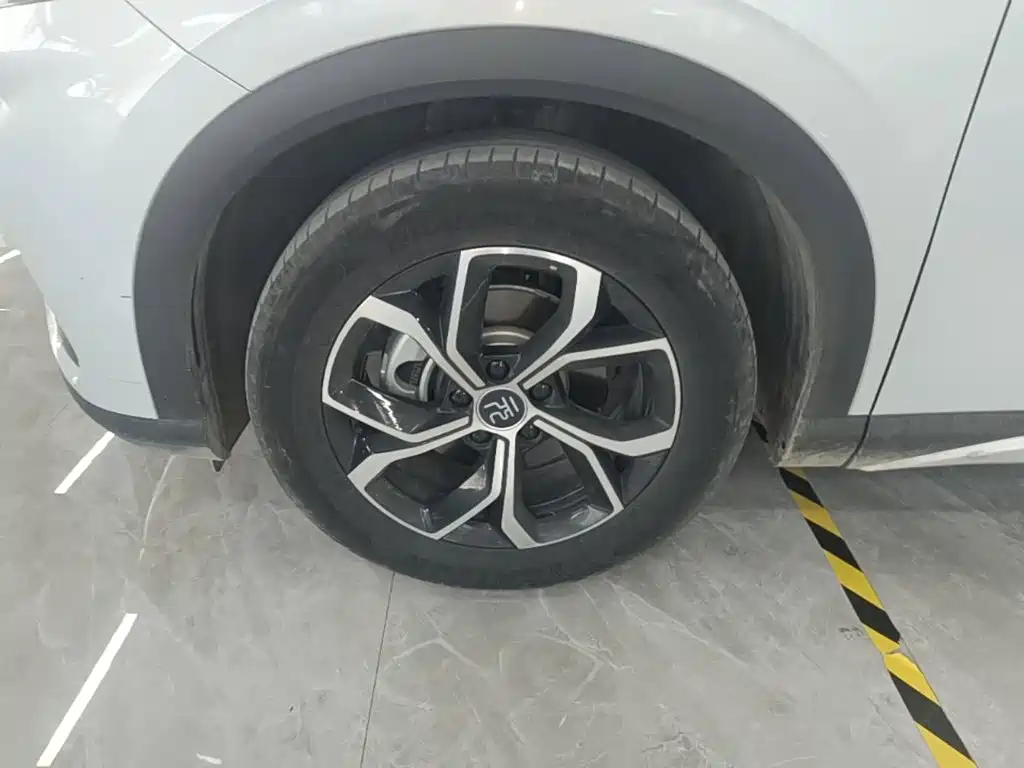 BYD Yuan Plus — миниатюра 23