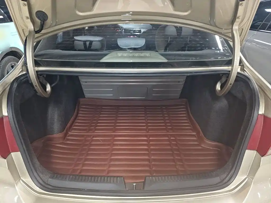 Volkswagen Santana — миниатюра 19