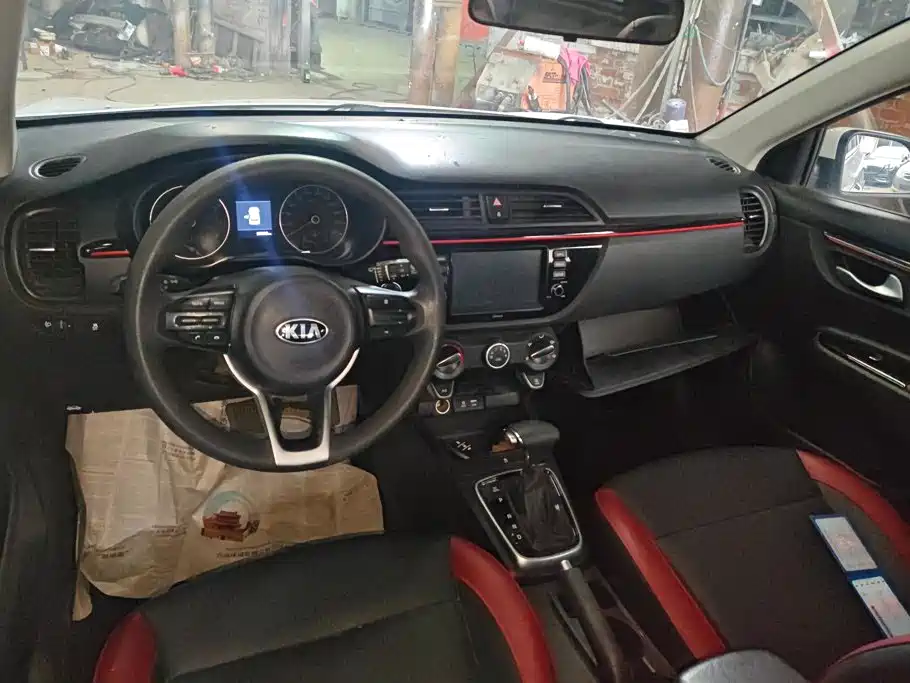 Kia KX Cross — миниатюра 12