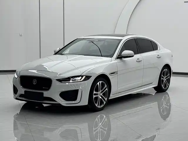 Jaguar XEL — фото 1