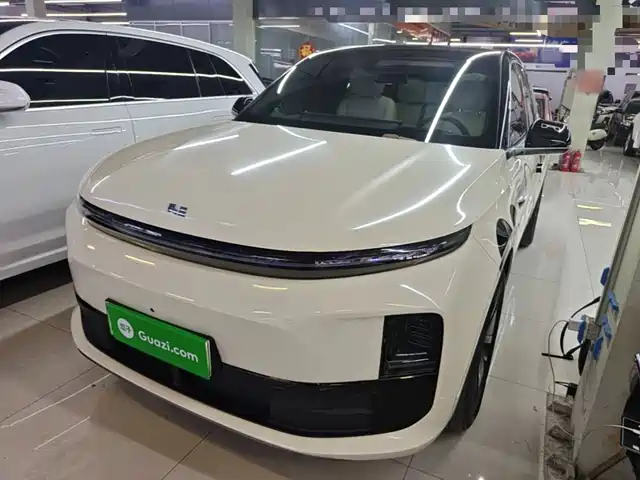 Li Auto L6