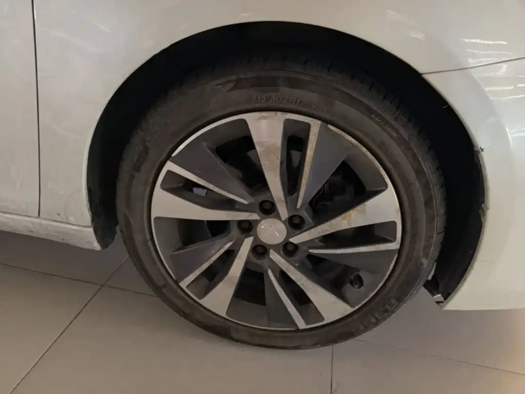 Peugeot 408 — миниатюра 12