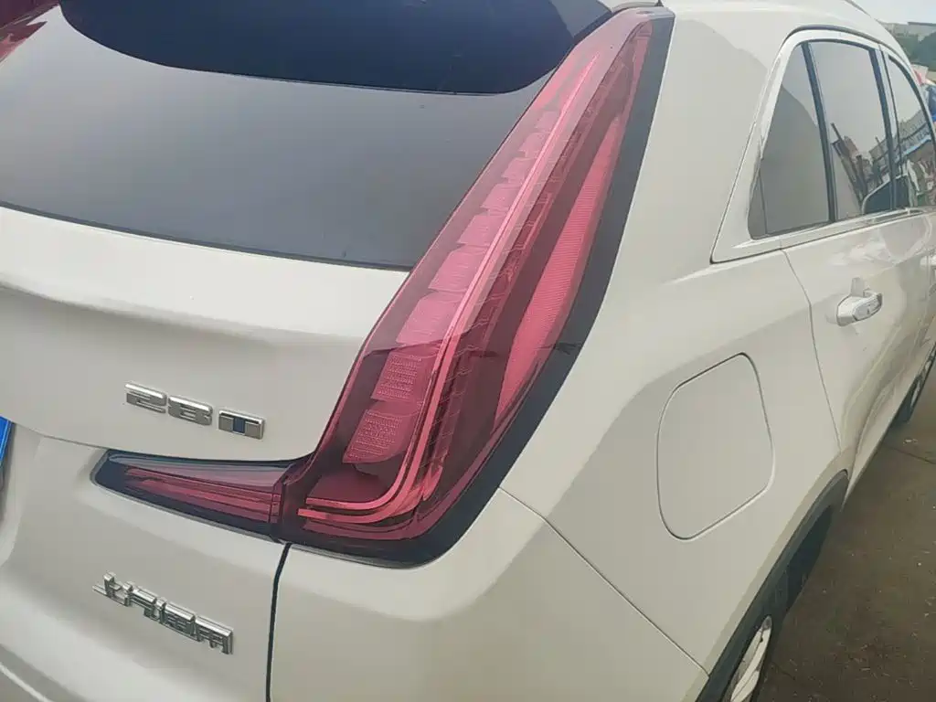 Cadillac XT4 — миниатюра 8