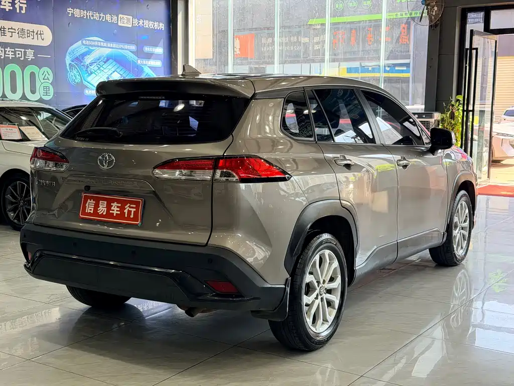 Toyota Frontlander — миниатюра 6