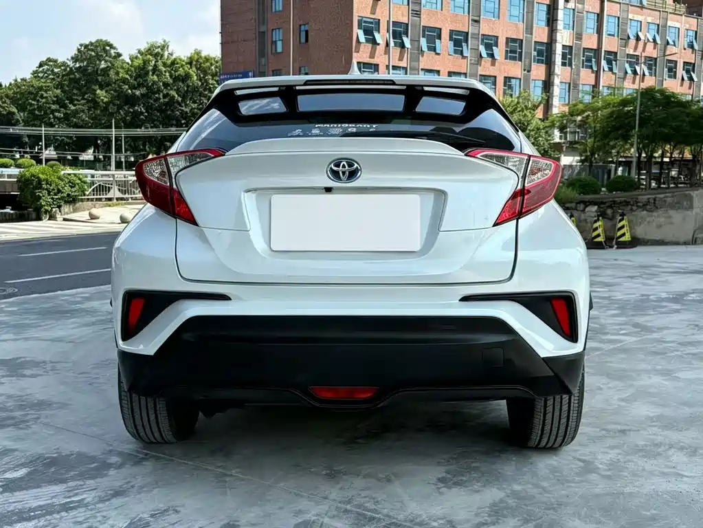 Toyota C-HR EV — миниатюра 5
