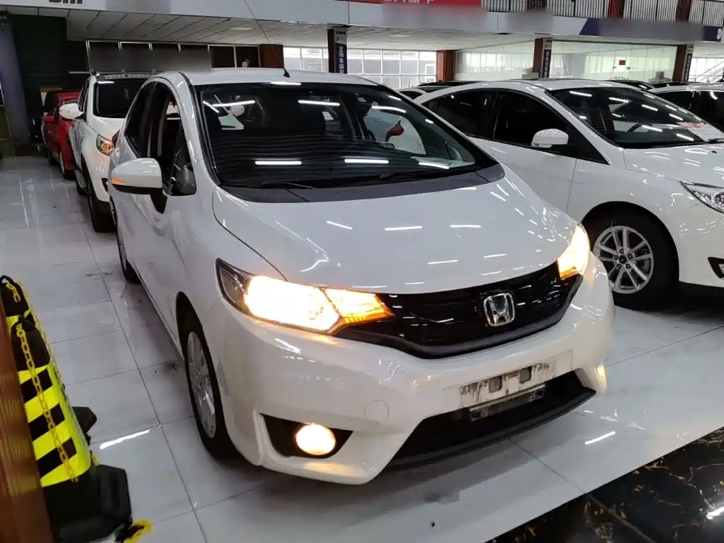 Honda Fit — миниатюра 4