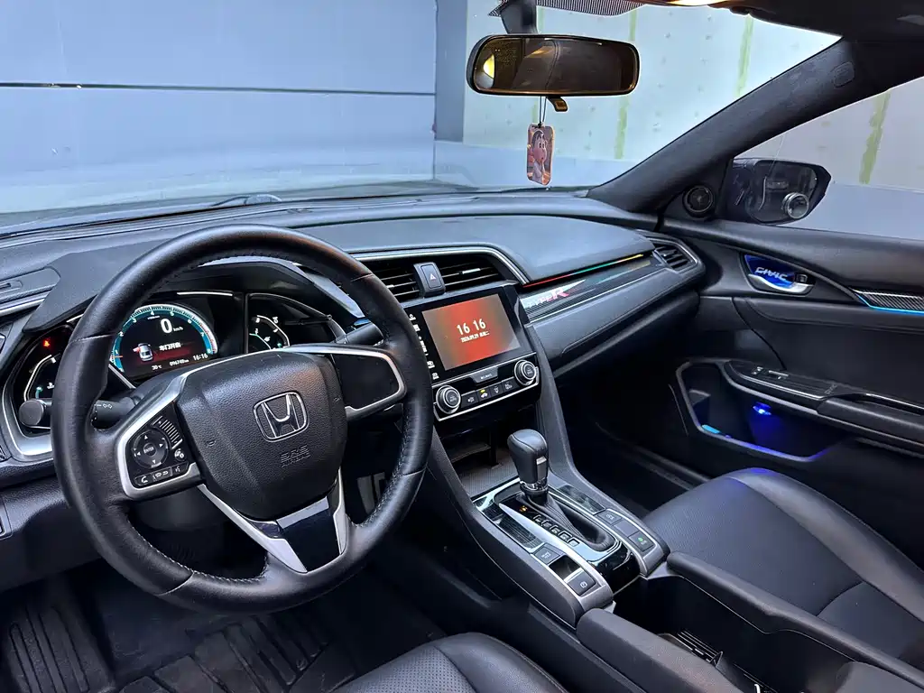Honda Civic — миниатюра 10