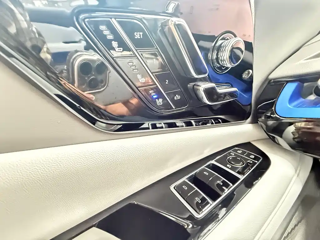 Cadillac IQ — миниатюра 33