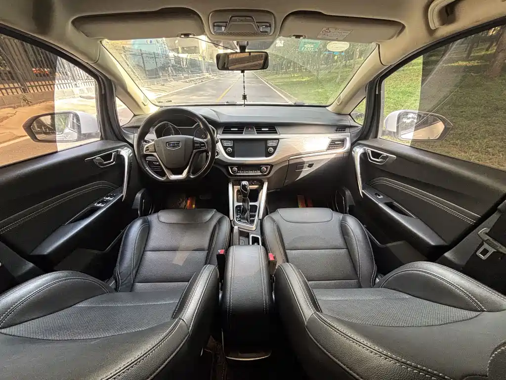 Geely Vision X3 — миниатюра 9