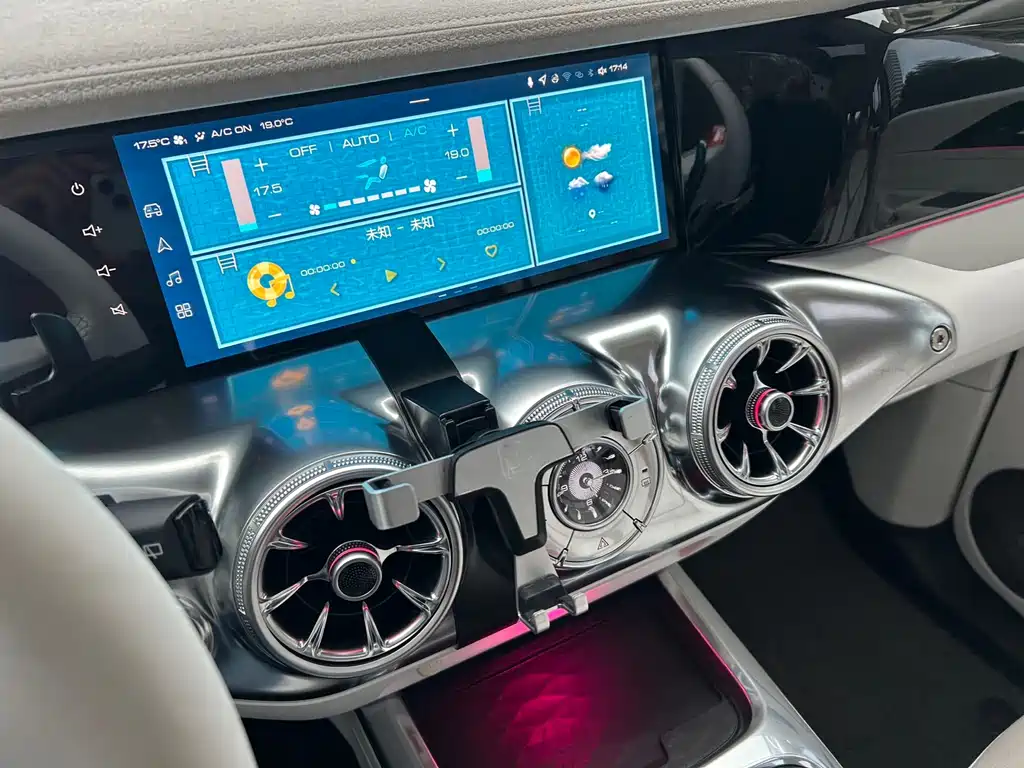 TANK CO CREATION TANK 300