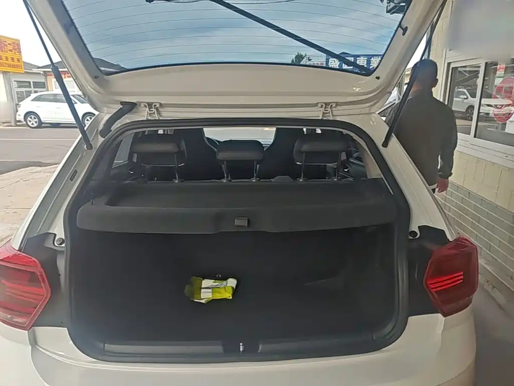 Volkswagen Polo — миниатюра 19