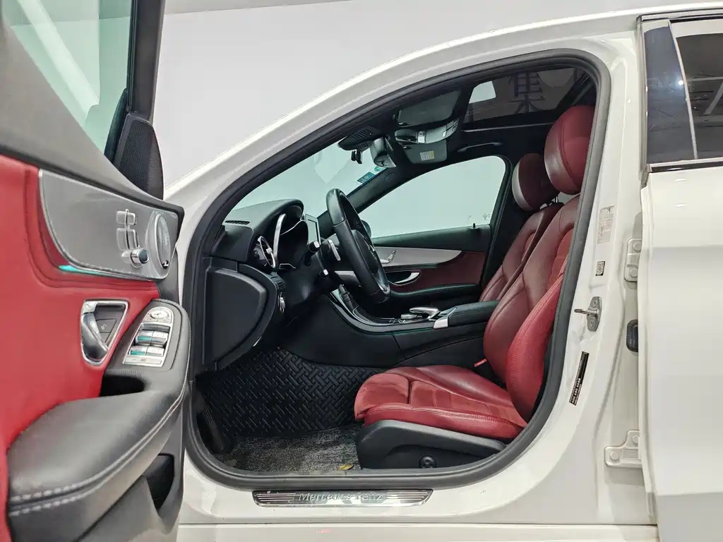 Mercedes-Benz C-Class — миниатюра 11