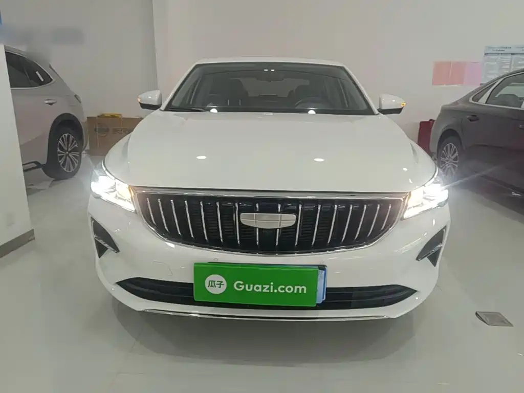 Geely Emgrand — миниатюра 3