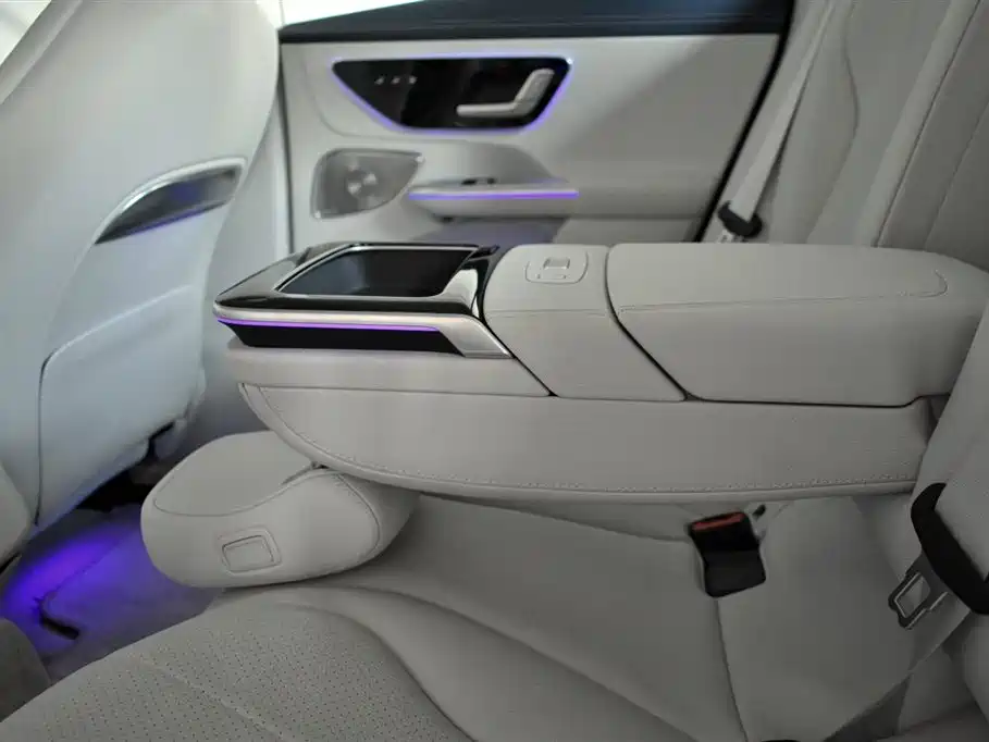 Mercedes-Benz EQE — миниатюра 12