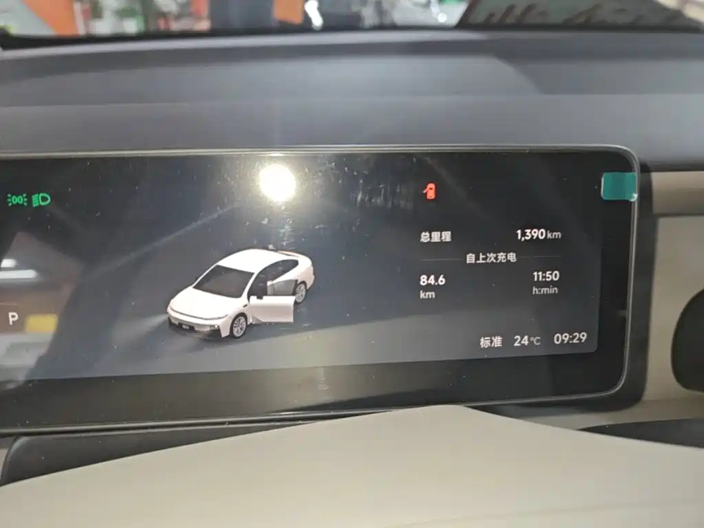 Leapmotor Leapmotor B01 — миниатюра 12