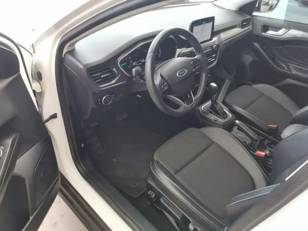 Ford Focus — миниатюра 15