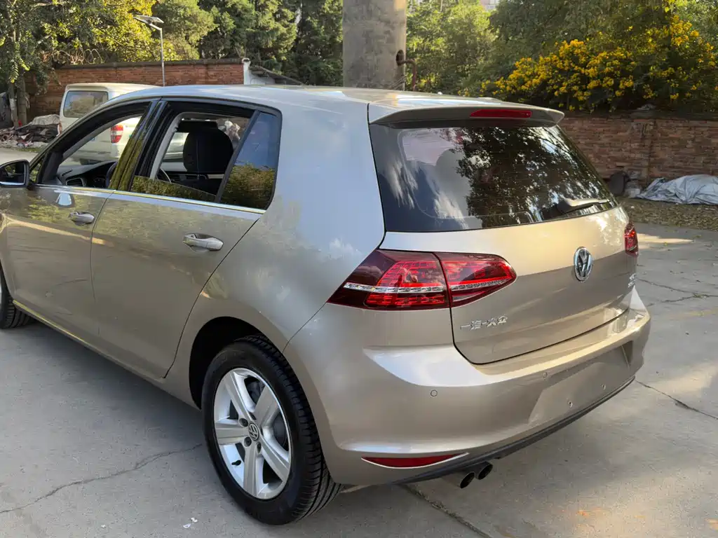 Volkswagen Golf — миниатюра 4