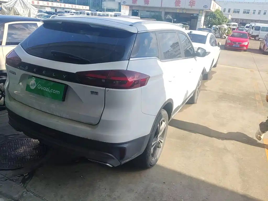 Geely Boyue — миниатюра 8