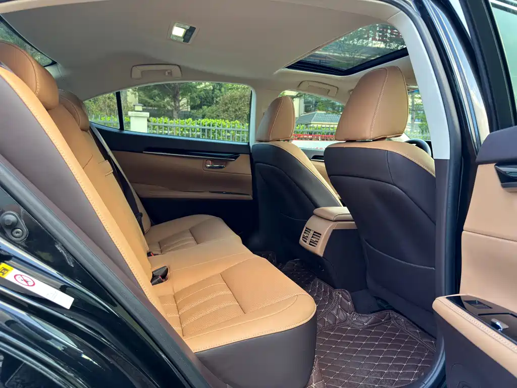 Lexus ES — миниатюра 21