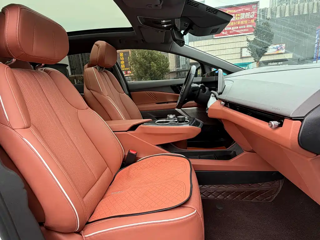 Cadillac IQ — миниатюра 16