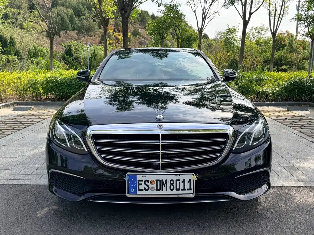 Mercedes-Benz E-Class — миниатюра 2