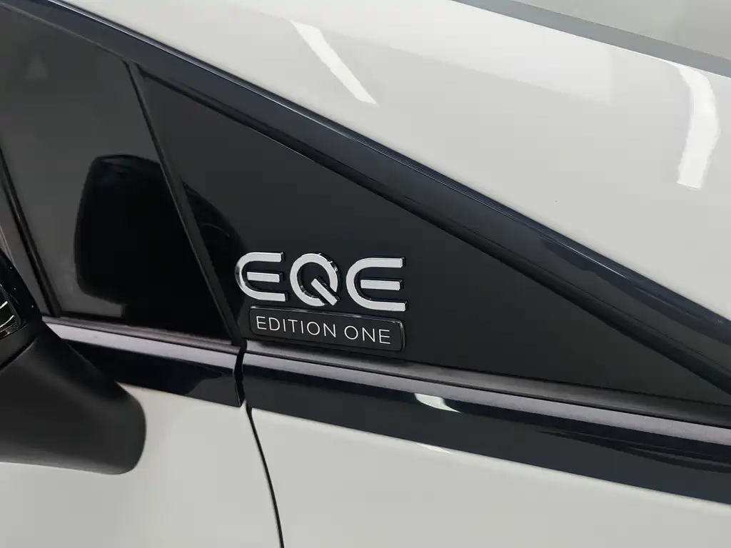Mercedes-Benz EQE — миниатюра 17