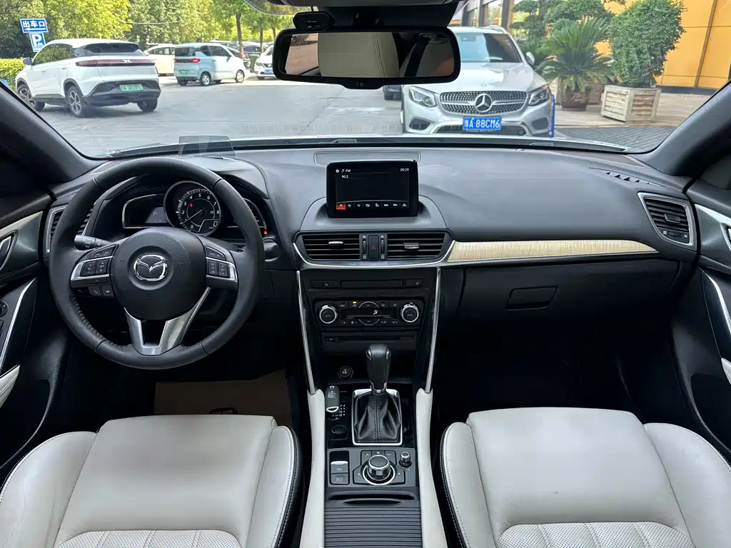 Mazda CX-4 2016 2.5L AT