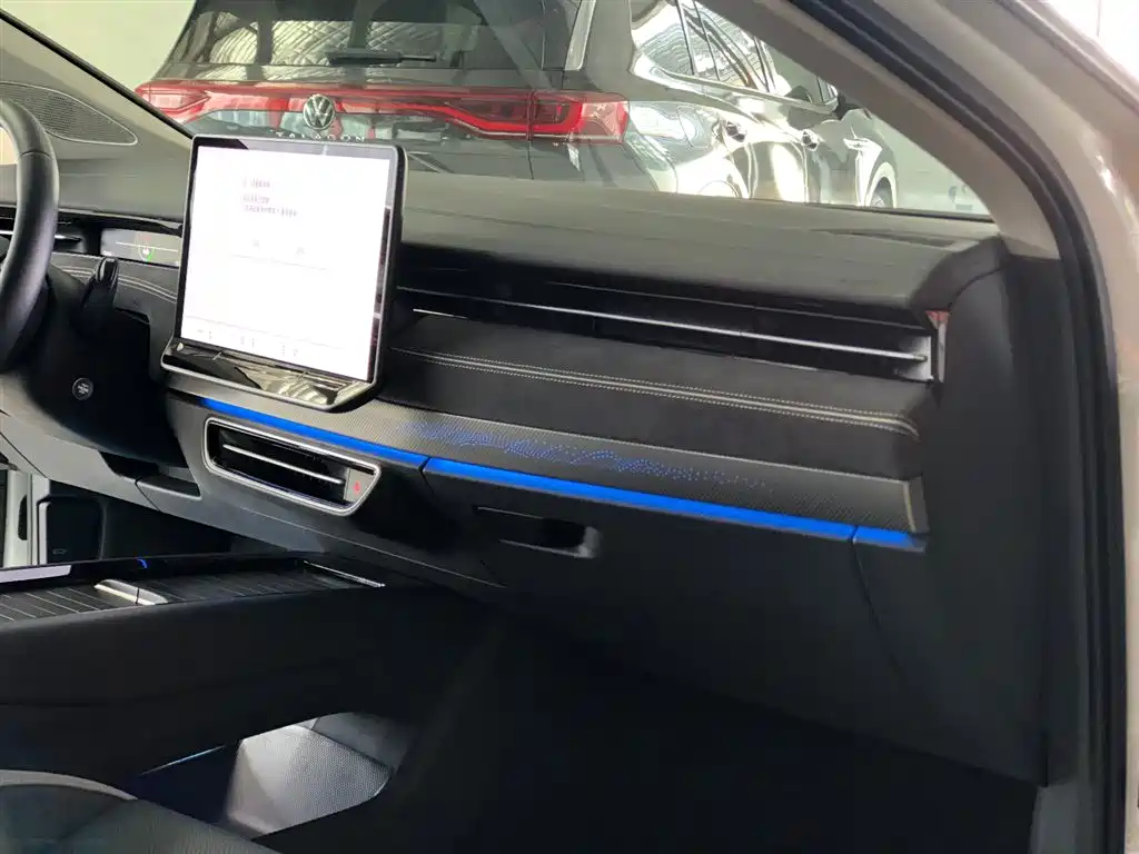 VOLKSWAGEN ID.7 VIZZION