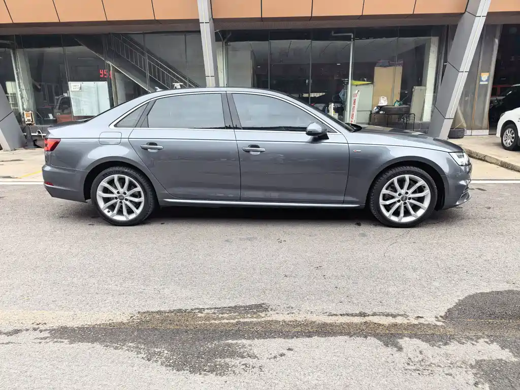 Audi A4L — миниатюра 4