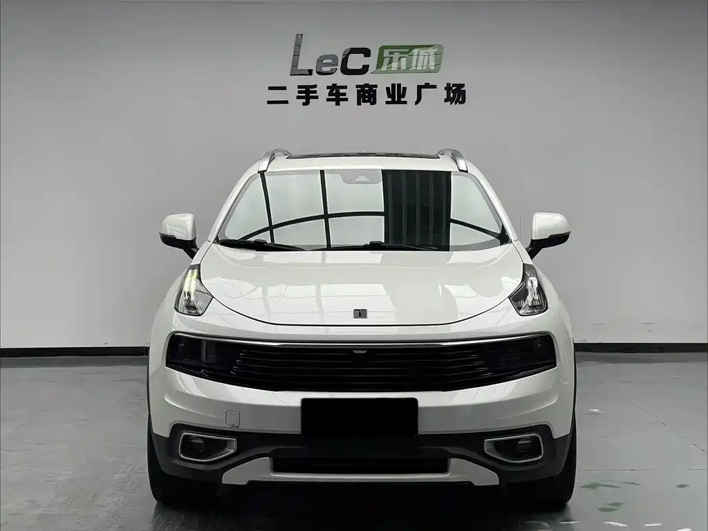 Lynk & Co 01 2019 2.0T Pro V