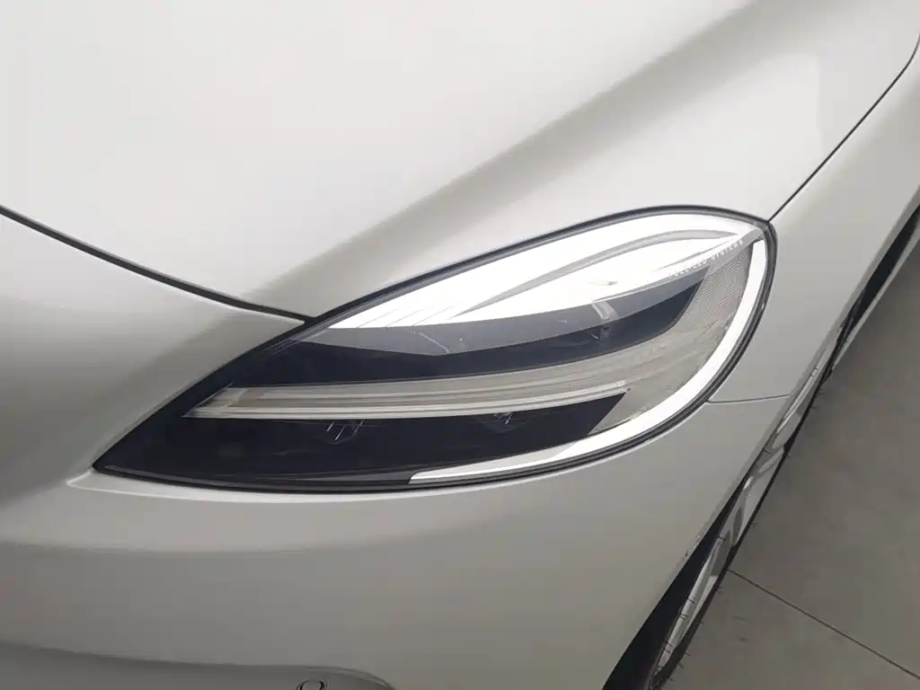 Volvo V40 — миниатюра 7