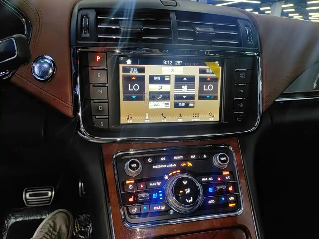 Lincoln Continental — миниатюра 13