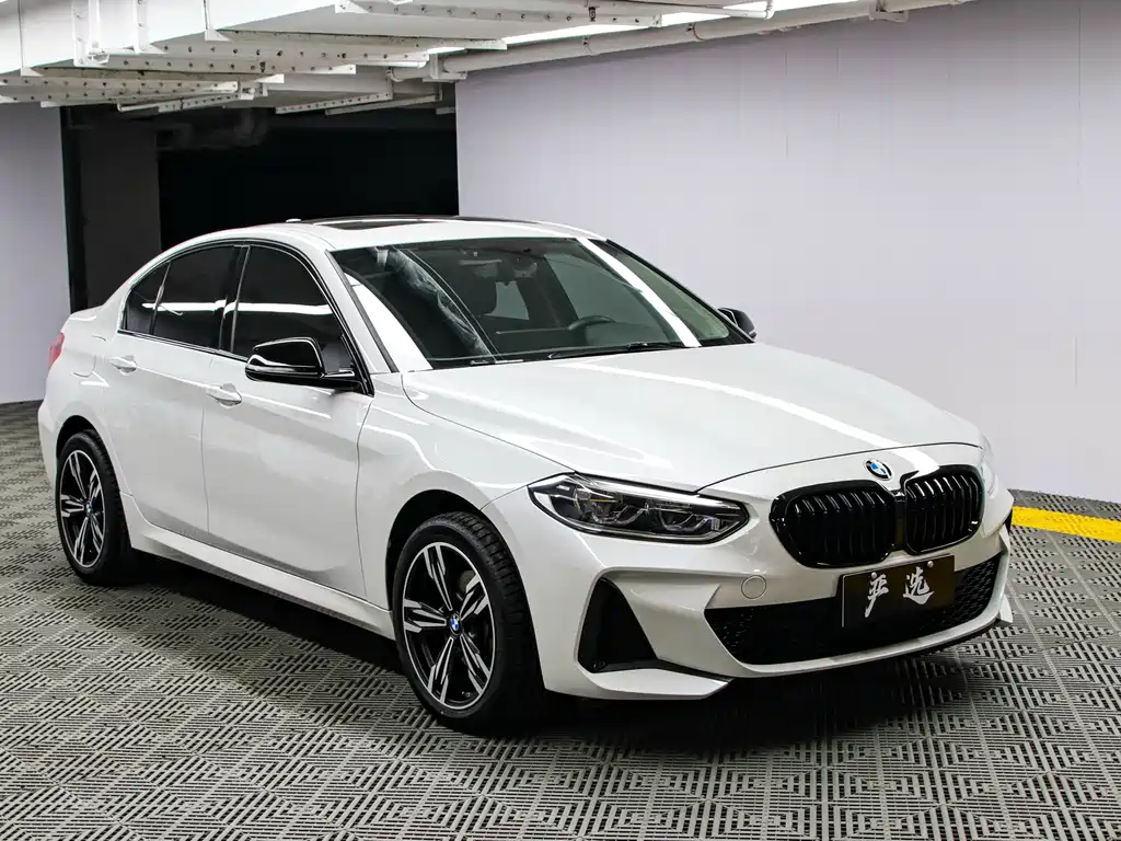 BMW 1 SERIES