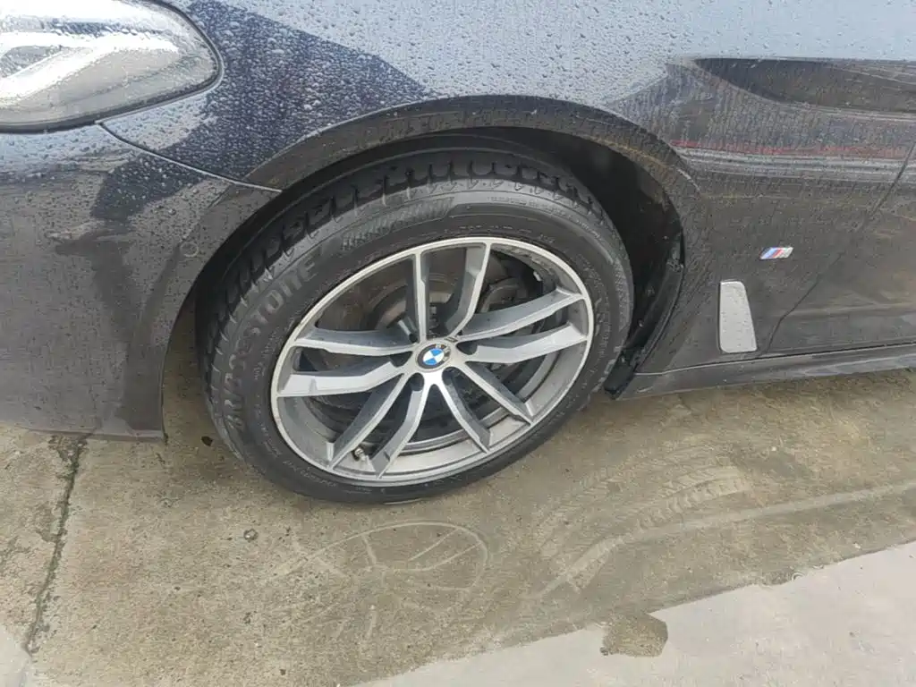 BMW 5 Series — миниатюра 23