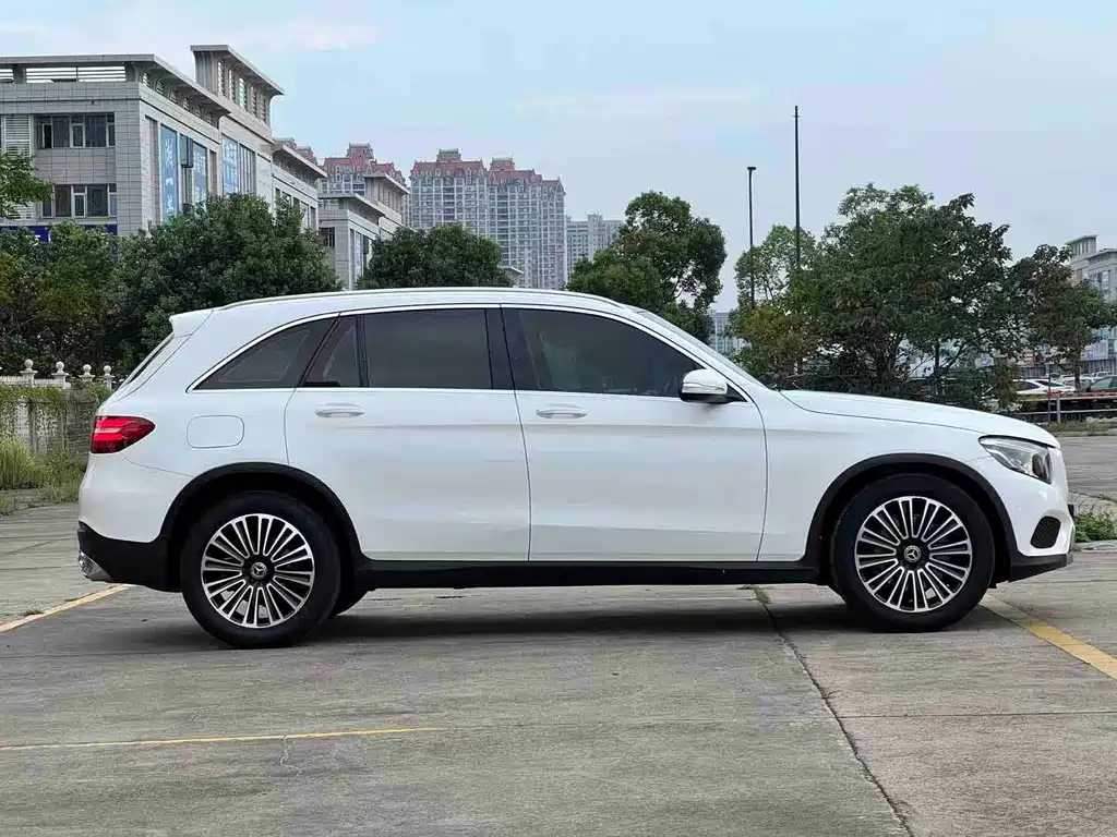 Mercedes-Benz GLC — миниатюра 16