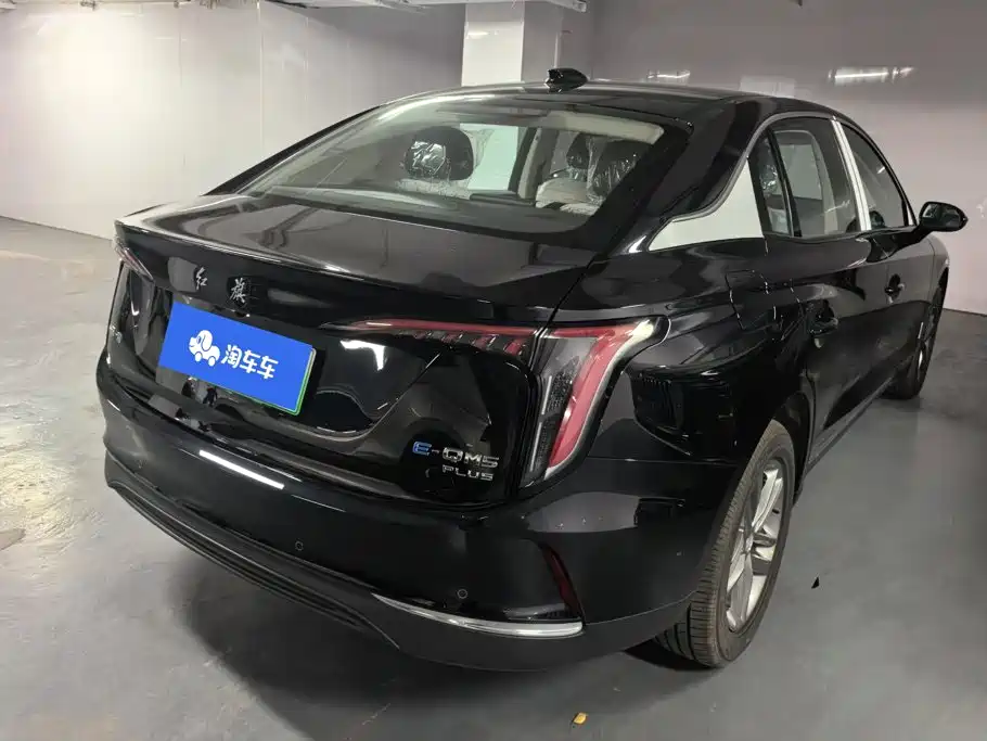 Hongqi Hongqi E-QM5 — миниатюра 3