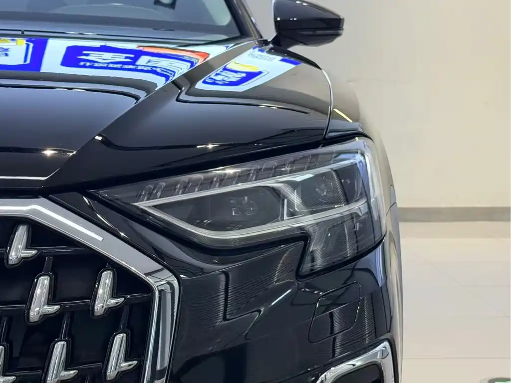 Audi A8 — миниатюра 4