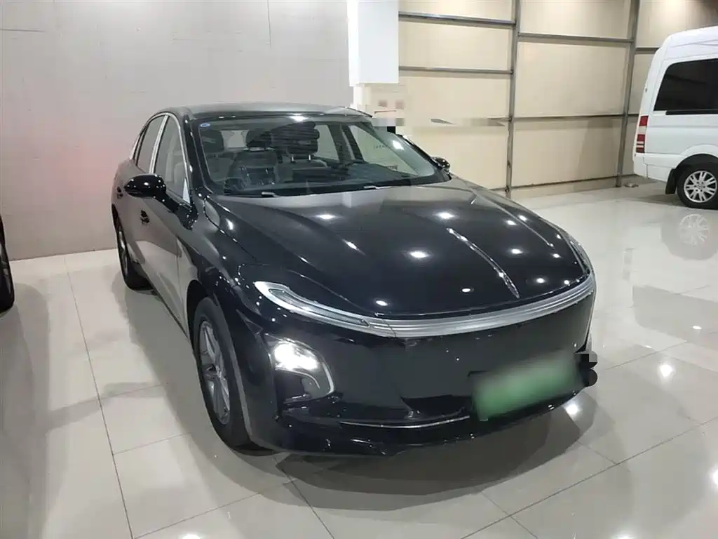 Hongqi E-QM5 2025 500km