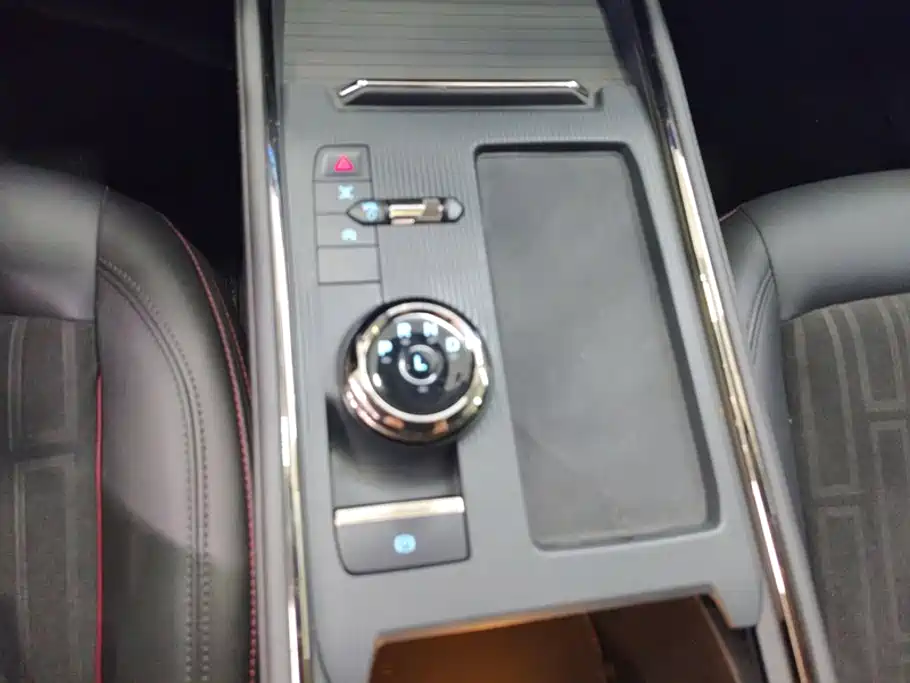 Ford Mondeo — миниатюра 16