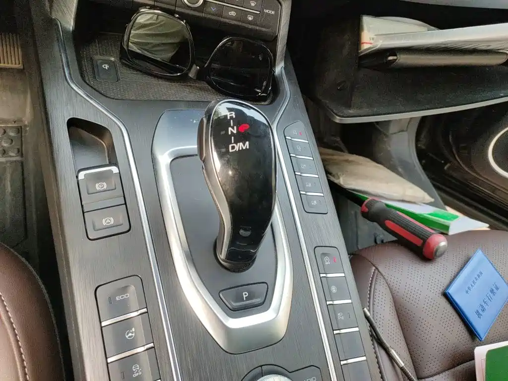 Wey Wey VV6 — миниатюра 10