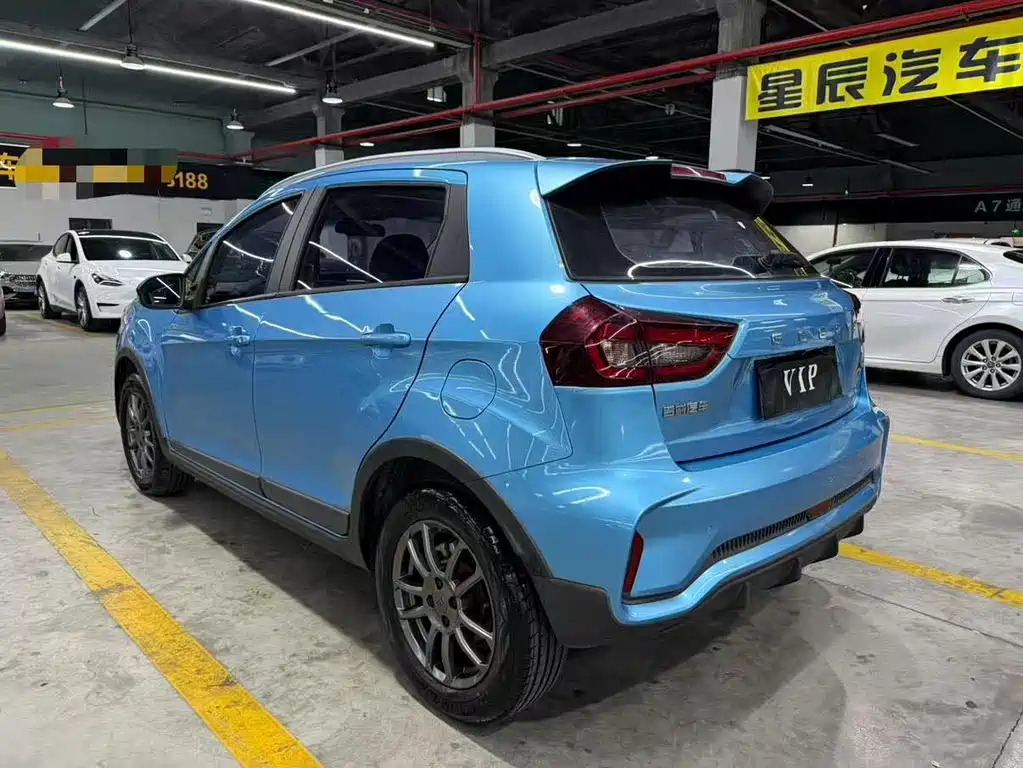 Geely Vision X3 — миниатюра 9