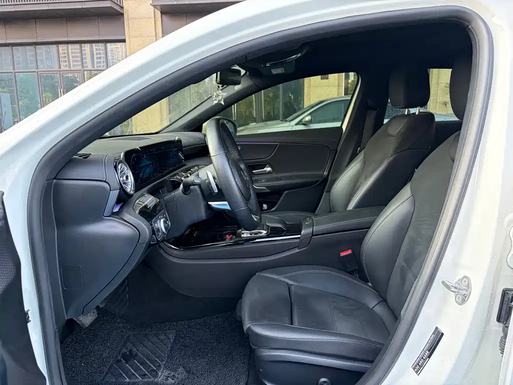 Mercedes-Benz A-Class — миниатюра 8