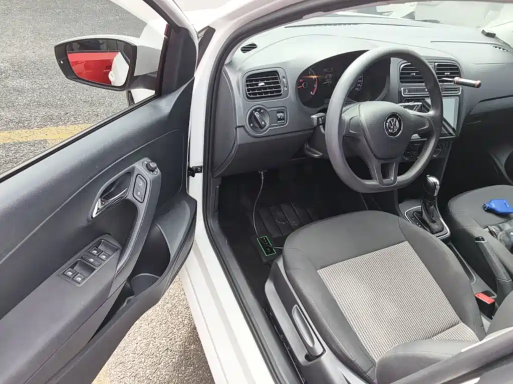 Volkswagen Polo — миниатюра 14