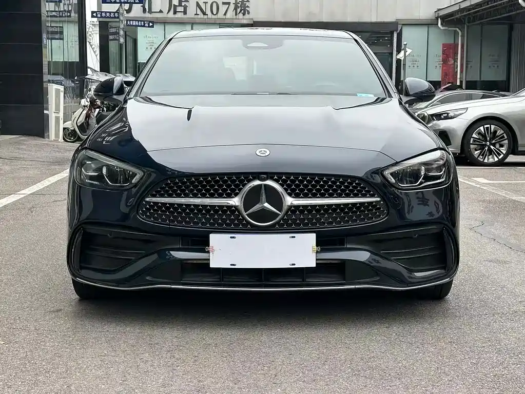 Mercedes-Benz C-Class — миниатюра 2
