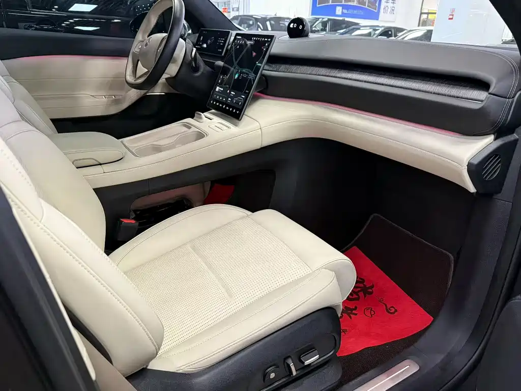 NIO ES6 — миниатюра 6