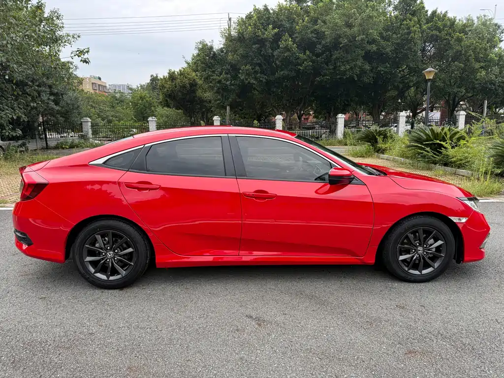 Honda Civic — миниатюра 10
