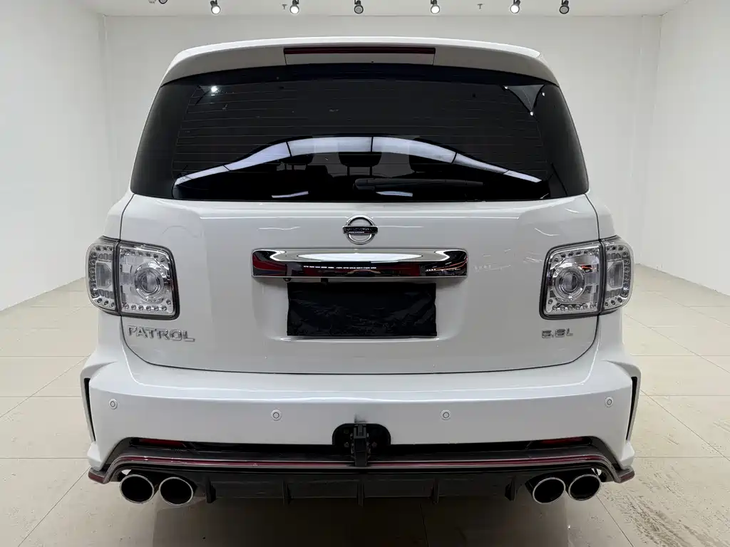 Nissan Patrol — миниатюра 3