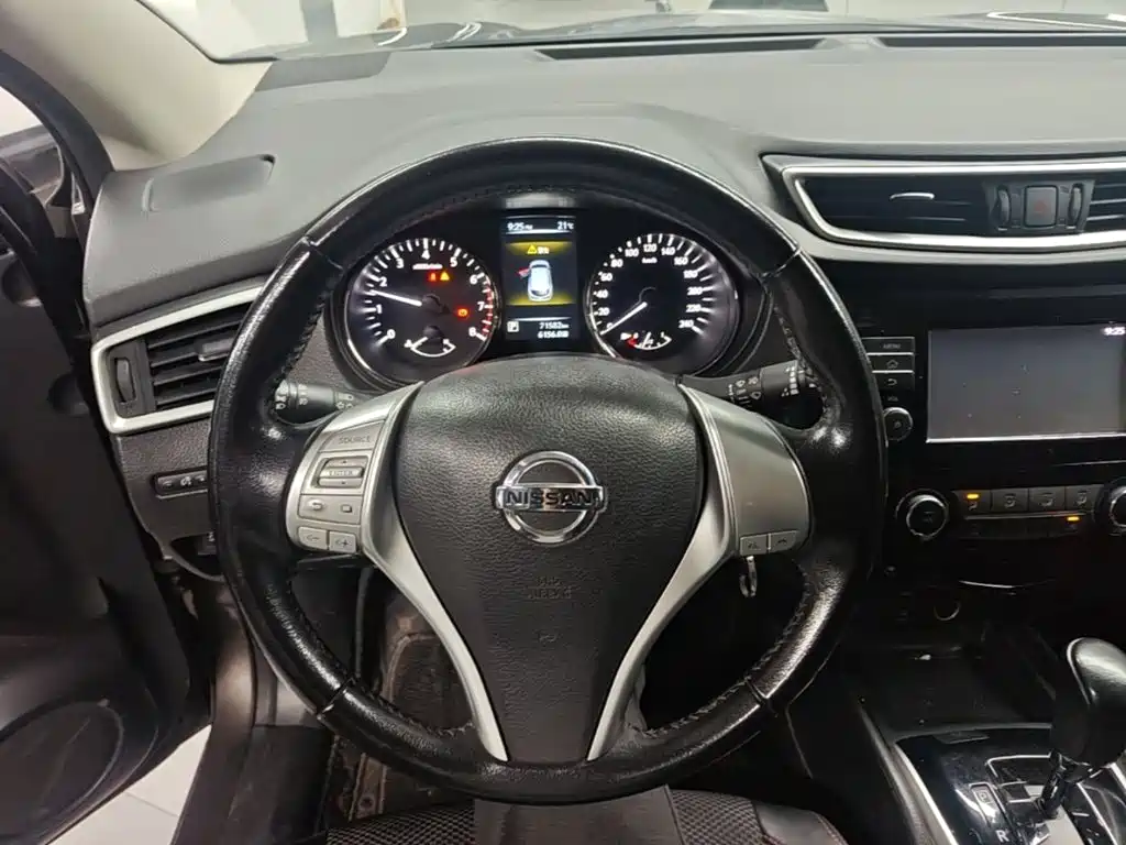 Nissan Qashqai — миниатюра 11