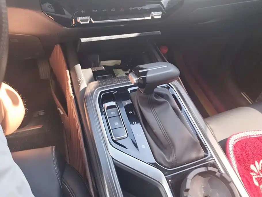 Wuling Jiachen — миниатюра 16