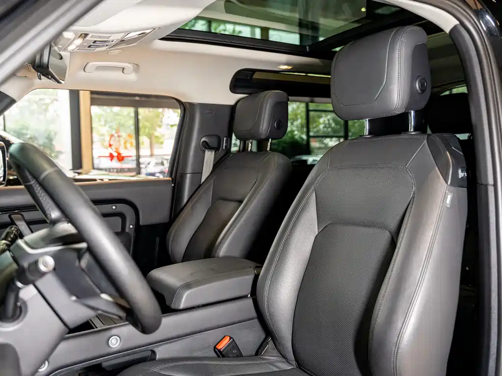 Land Rover Defender — миниатюра 6